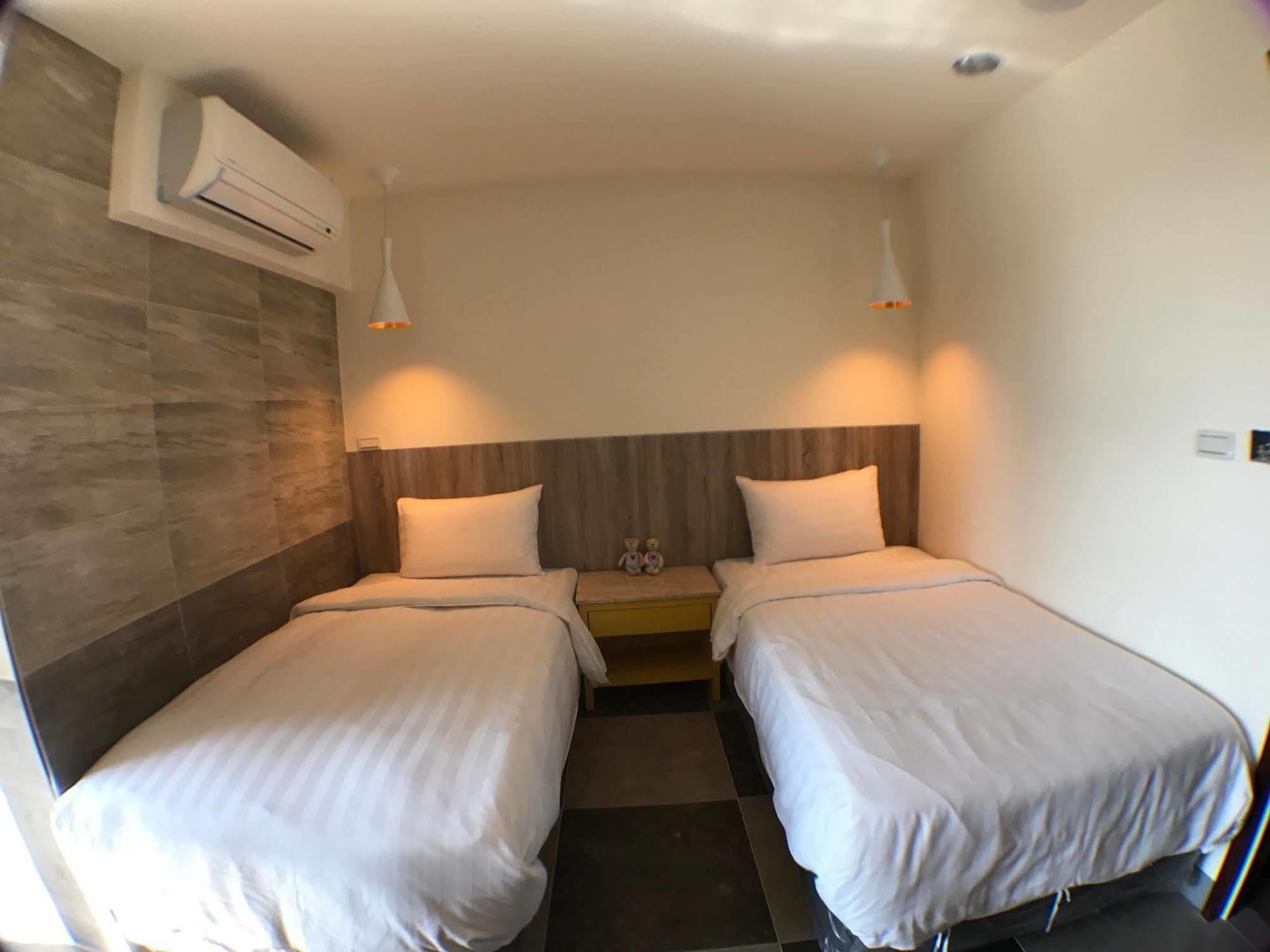 P&E Hotel Tainan Exterior foto